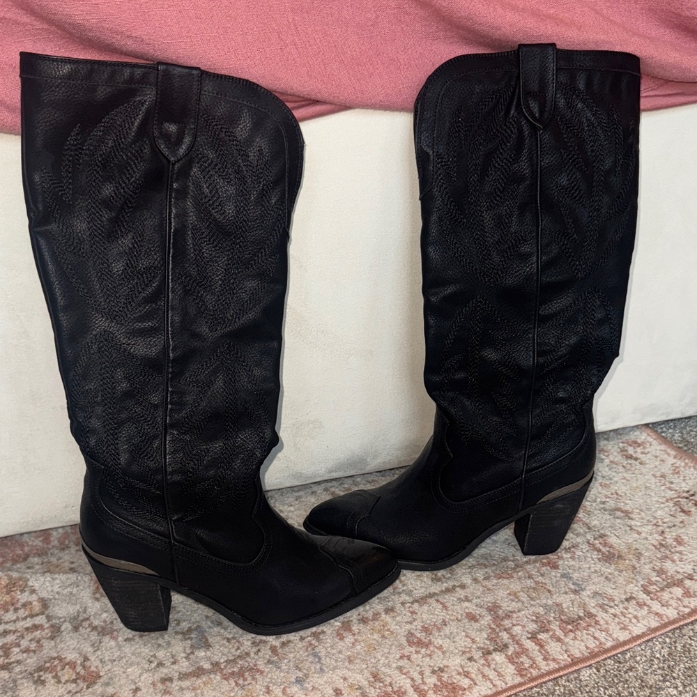 Black Western-Style Women's Boots